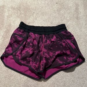 Lululemon Tracker Short Size 8